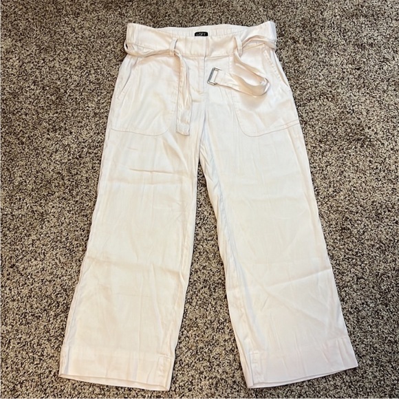 LOFT Belted Linen-Blend Wide-Leg Cropped Pants - Picture 2 of 7